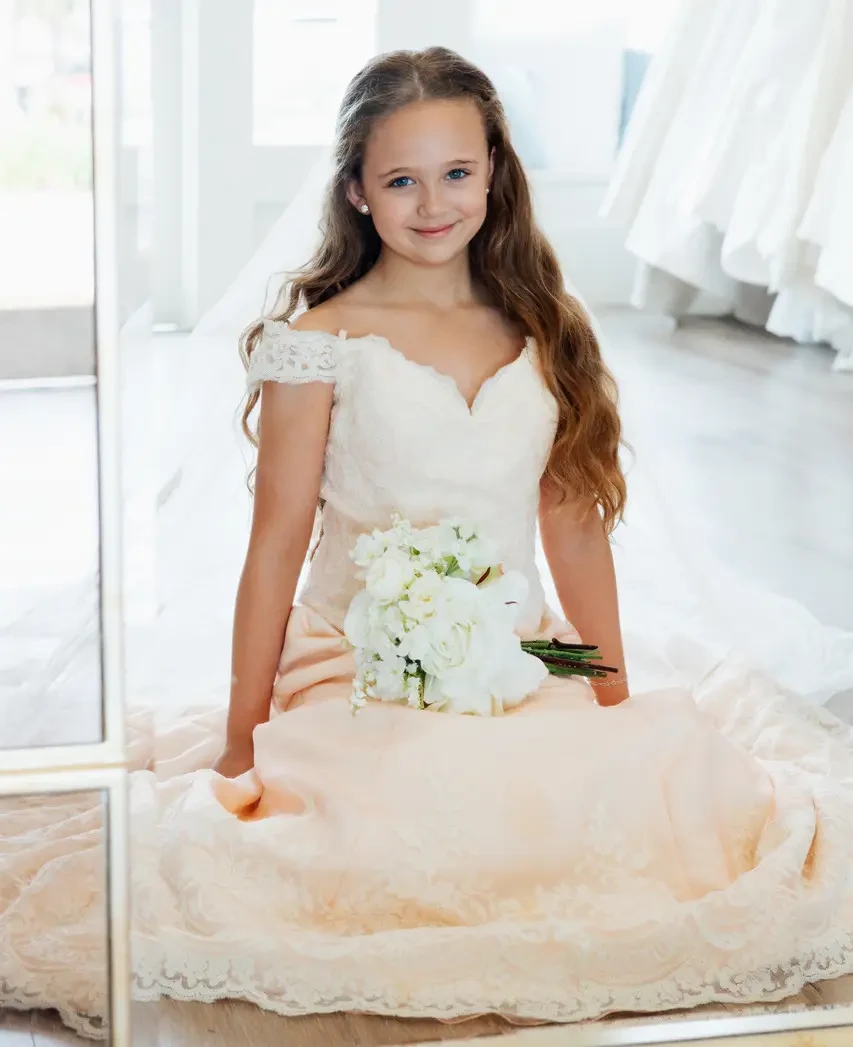 “My Mommy’s Gown” mini sessions
